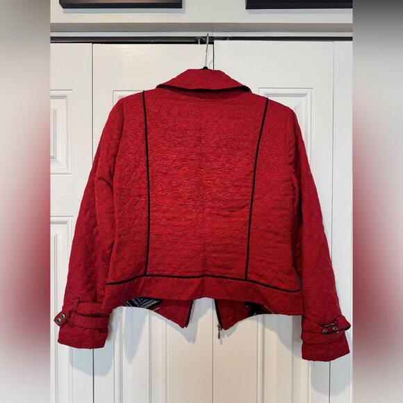 CANVASBACKS Vintage Red Quilted Blazer with Black Trim - Picture 2 of 7